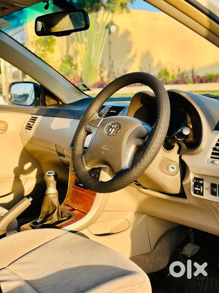 Toyota Corolla Altis 2010-2013 G, 2010, Petrol