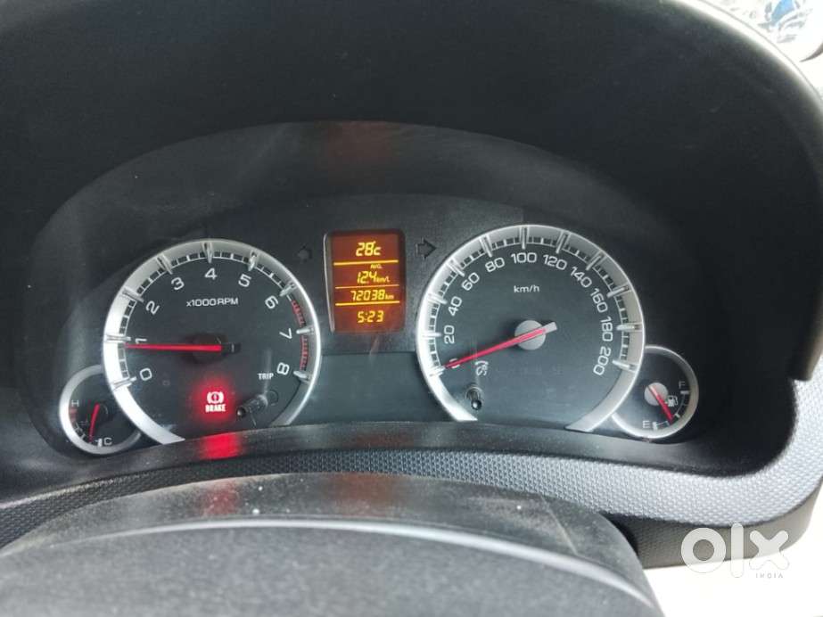 Maruti Suzuki Swift Dzire 1.2 Zxi Bsiv, 2014, Petrol