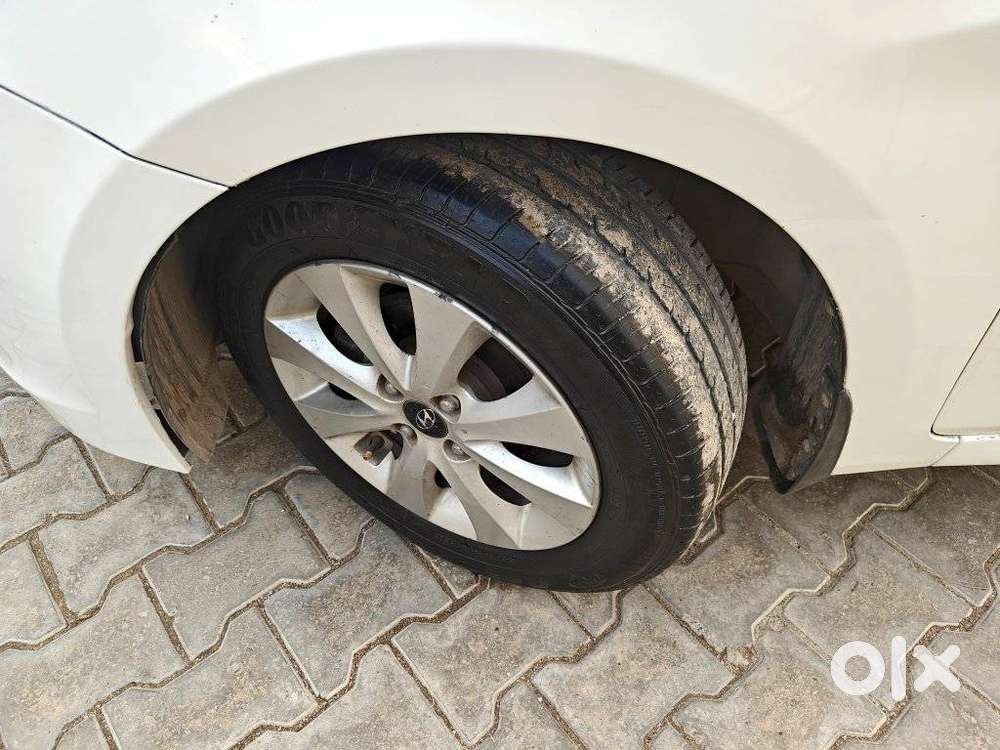 Hyundai Verna [ ] Fluidic 4s 1.6 Vtvt S (o) Mt, 2015, Petrol