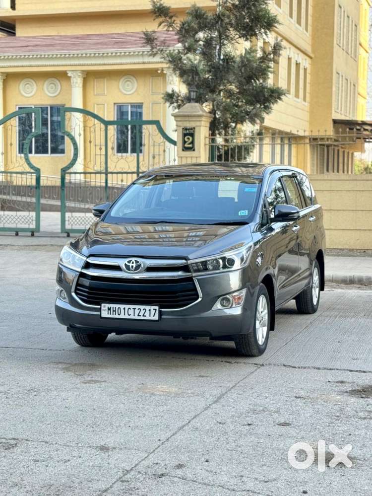 Toyota Innova Crysta 2.7 V, 2017, Petrol