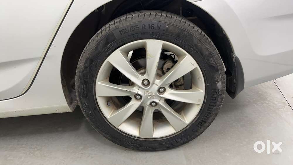 Hyundai Verna 1.6 Vtvt Sx, 2012, Petrol