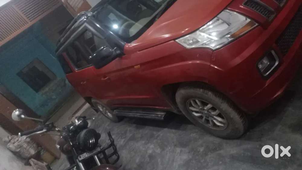 Mahindra Tuv 300 2017