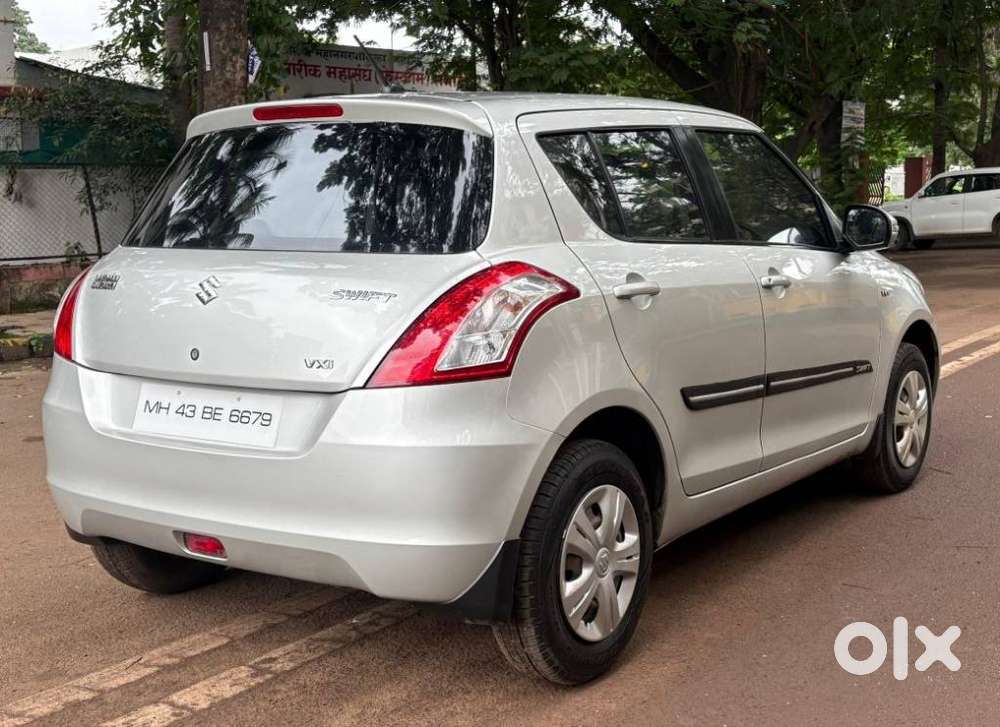 Maruti Suzuki Swift Vxi + Manual, 2017, Petrol