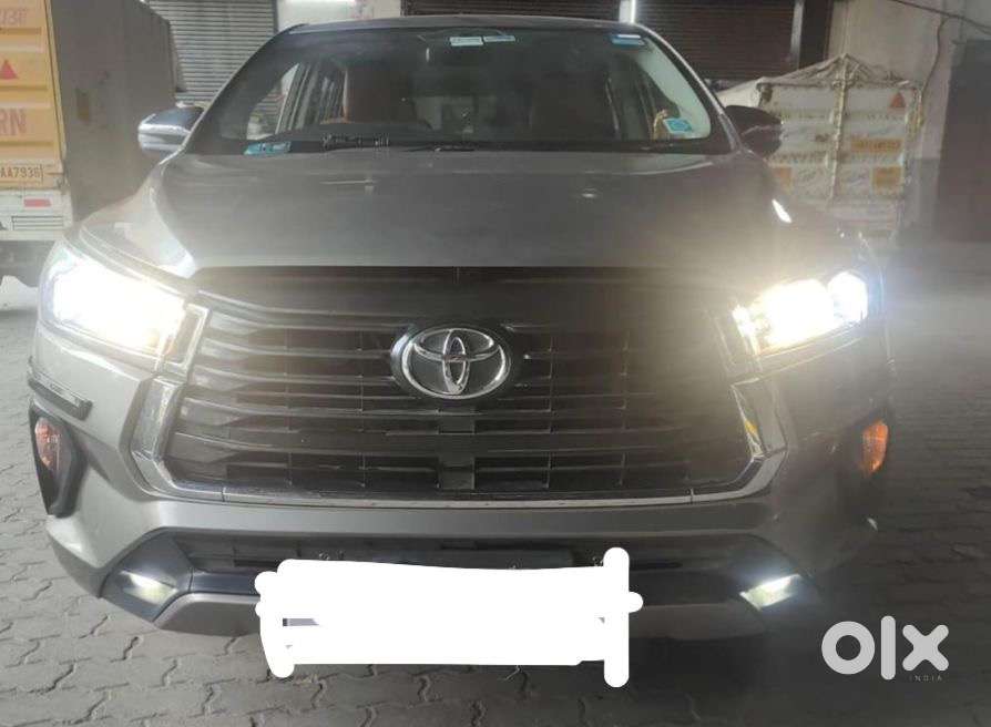 Toyota Innova 2021 90000 Km Driven