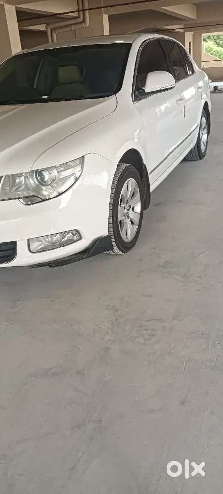 Skoda Superb Elegance 2012