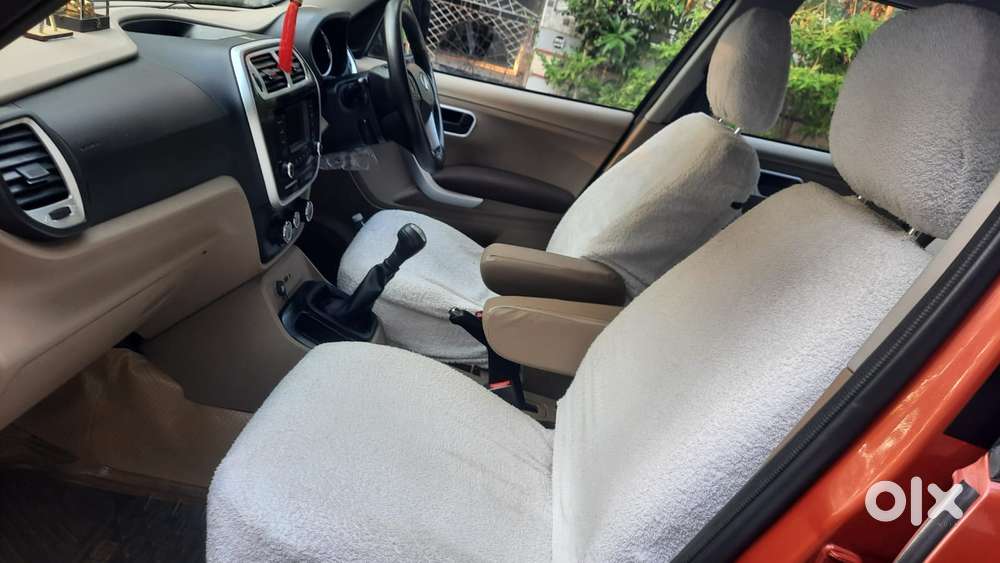 Mahindra Tuv 300 Mhawk100 T8, 2017, Diesel