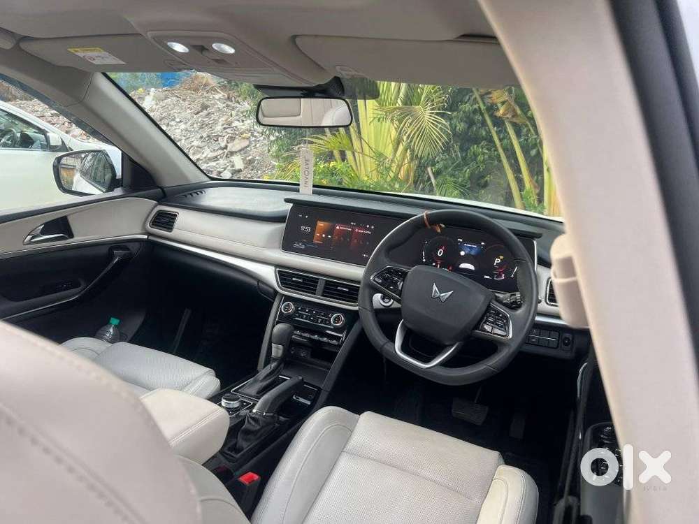 Mahindra Xuv700 2.2 Ax 7 Diesel At Str, 2025, Diesel