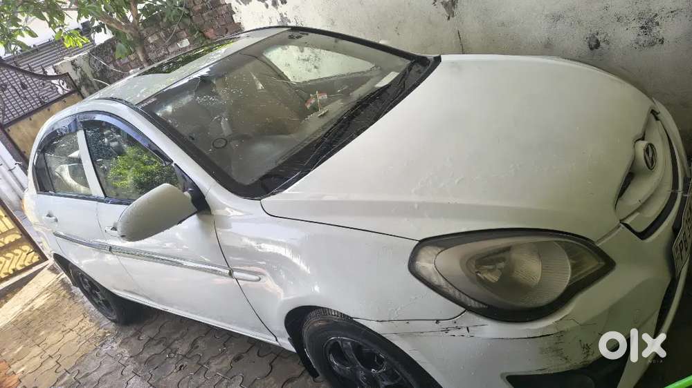 Hyundai Verna 2010 Diesel 150000 Km Driven