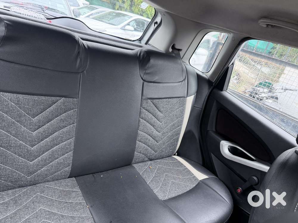 Ford Figo Petrol Titanium, 2011, Petrol
