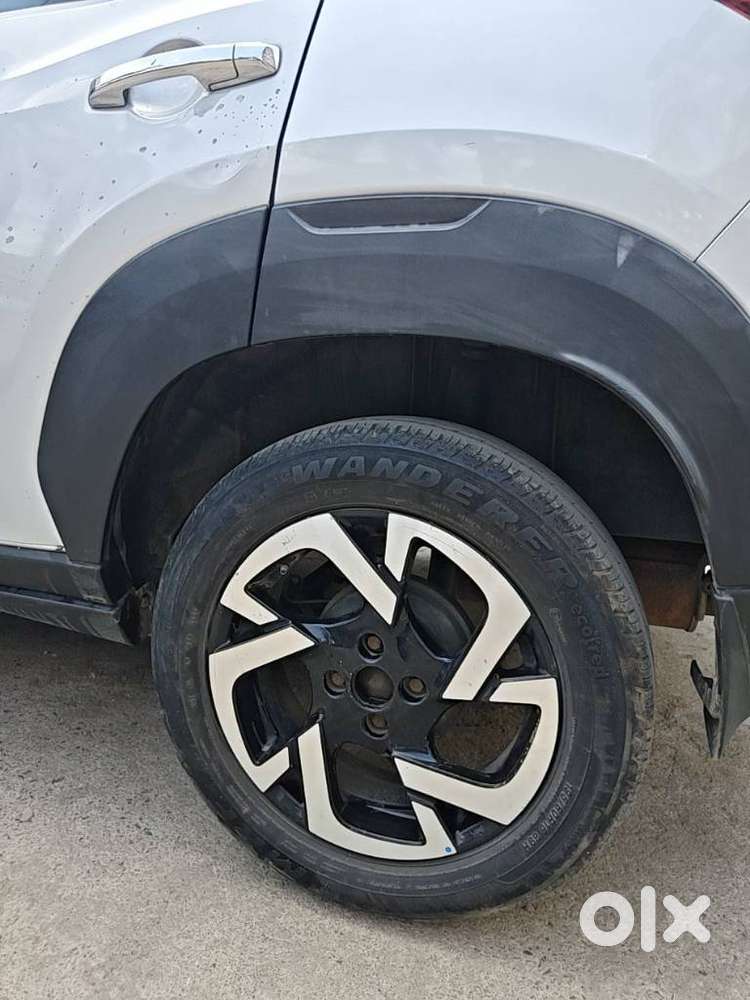 Nissan Magnite 1.0 Xv Premium Turbo Cvt, 2022, Petrol