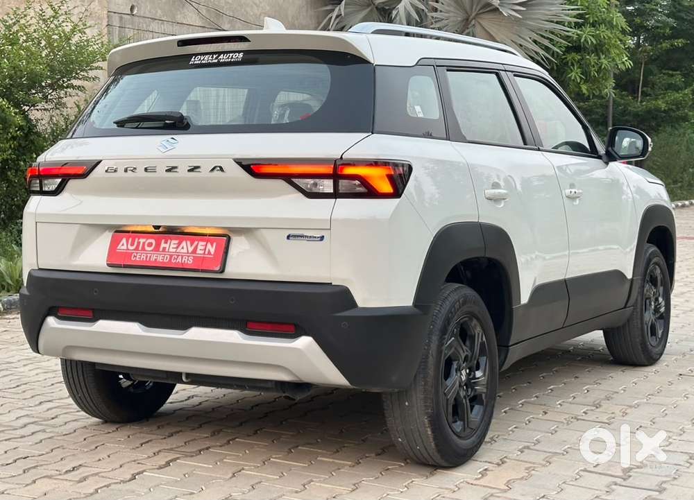 Maruti Suzuki Brezza 1.5 Zxi At Smart Hybrid, 2026, Petrol