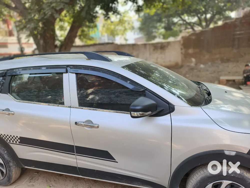 Renault Triber Petrol 2022