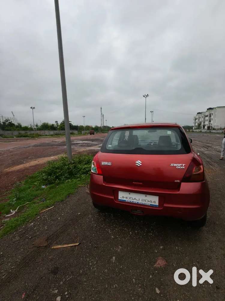 Swift Zxi Top Model With Alloy Wheels