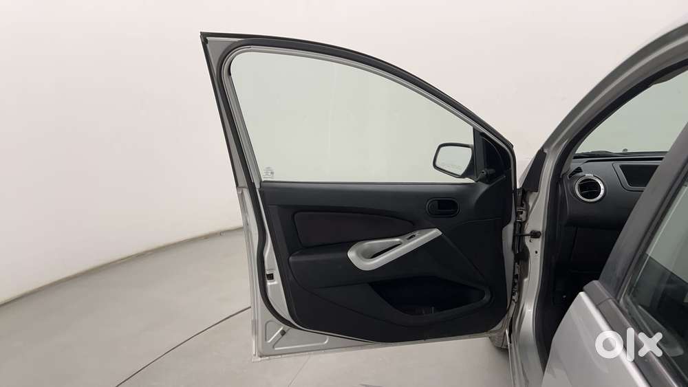 Ford Figo 1.2 Duratec Petrol Zxi, 2011, Petrol