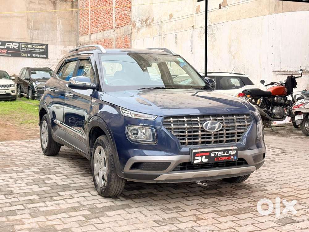 Hyundai Venue S 1.2 Petrol, 2022, Petrol