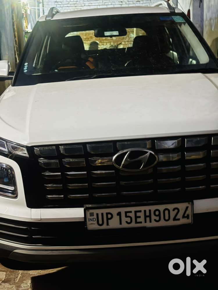 Hyundai Venue Petrol 2024 Best Condition
