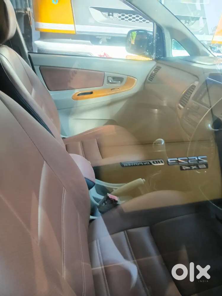 Toyota Innova 2.5v