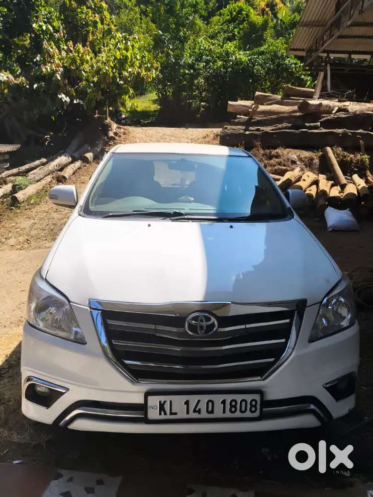 Toyota Innova 2014 Diesel 400000 Km Driven