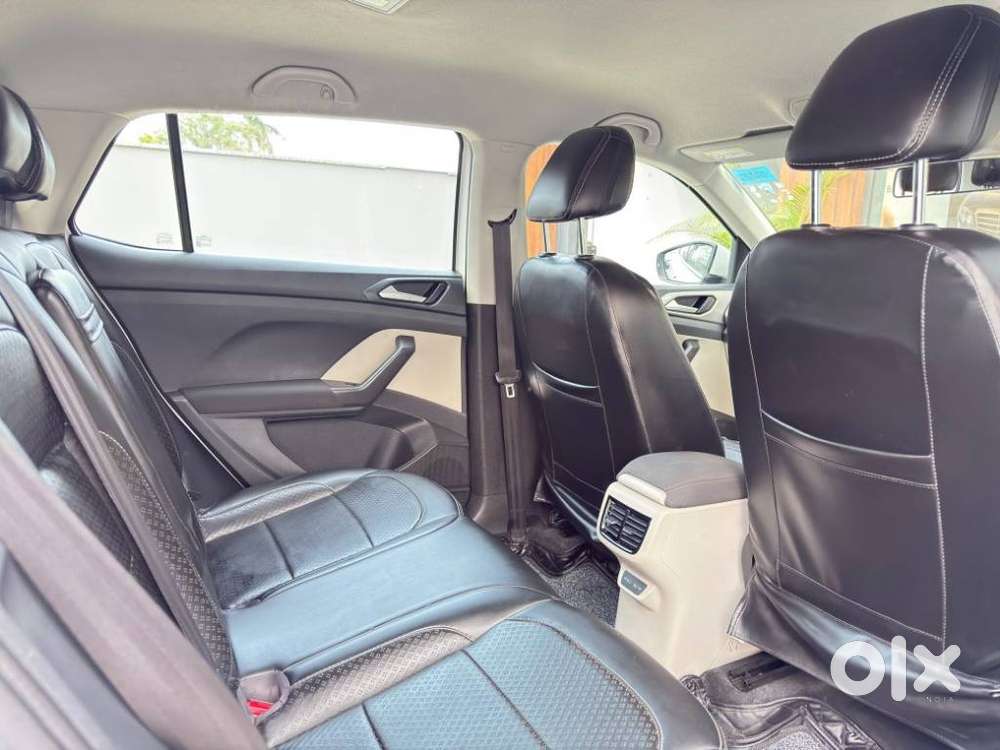Volkswagen Taigun 1.0 Tsi Highline At, 2022, Petrol