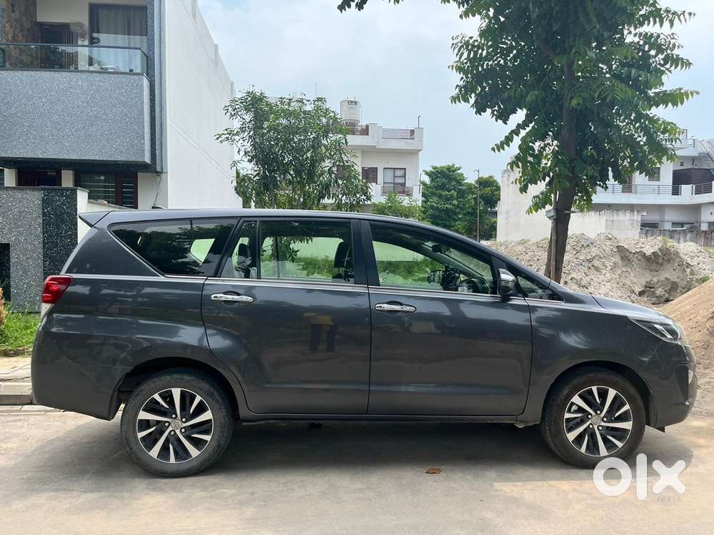 Toyota Innova Crysta