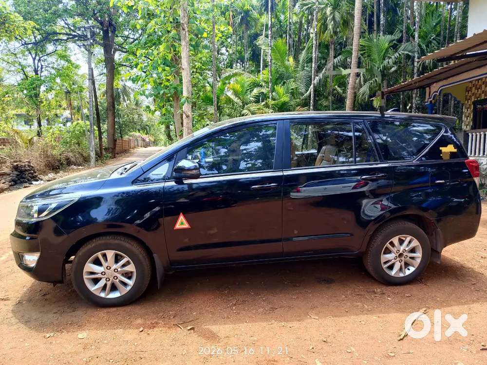 Toyota Innova Crysta 2023 Gx 7 Str