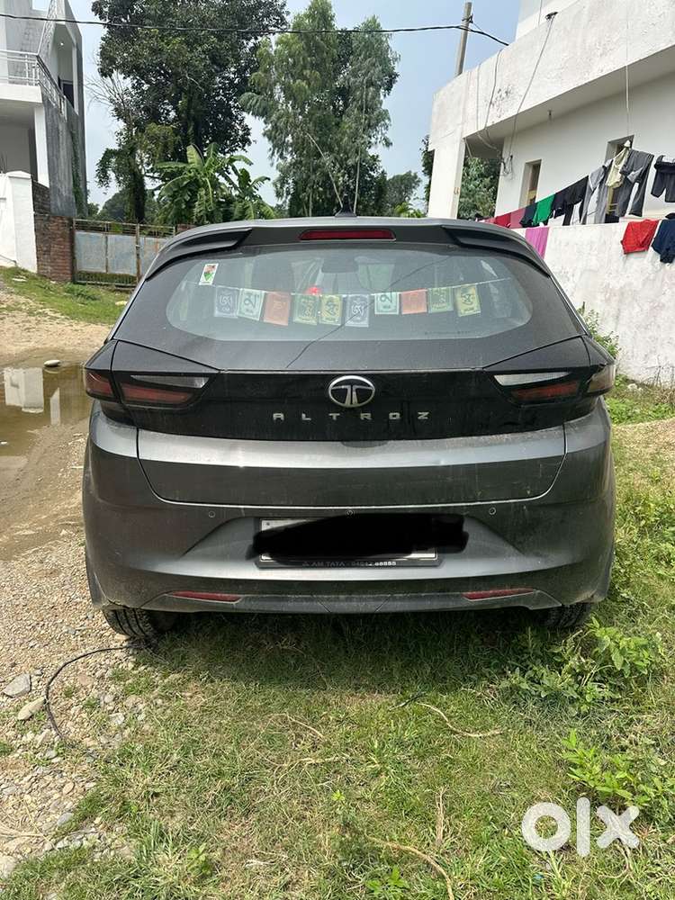 2024 Tata Altroz Petrol Manual