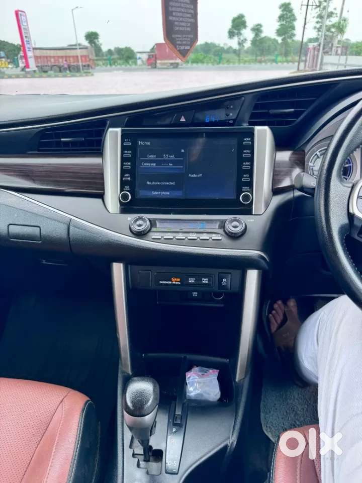 Toyota Innova Crysta [2020-ongoing] 2.4 Zx At 7 Str, 2022, Diesel