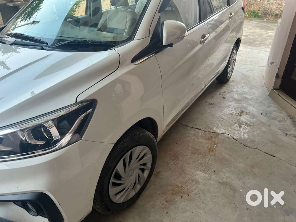 Maruti Suzuki Ertiga Vxi 2025