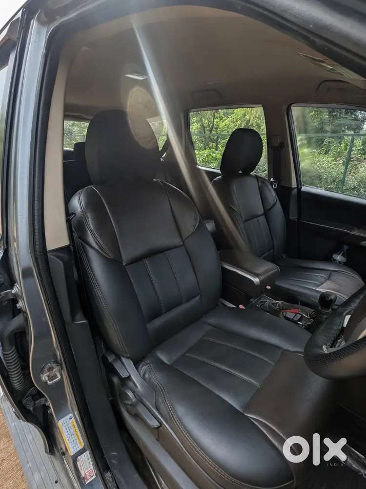 2013 Mahindra Xuv 500 W8 Dolphin Grey