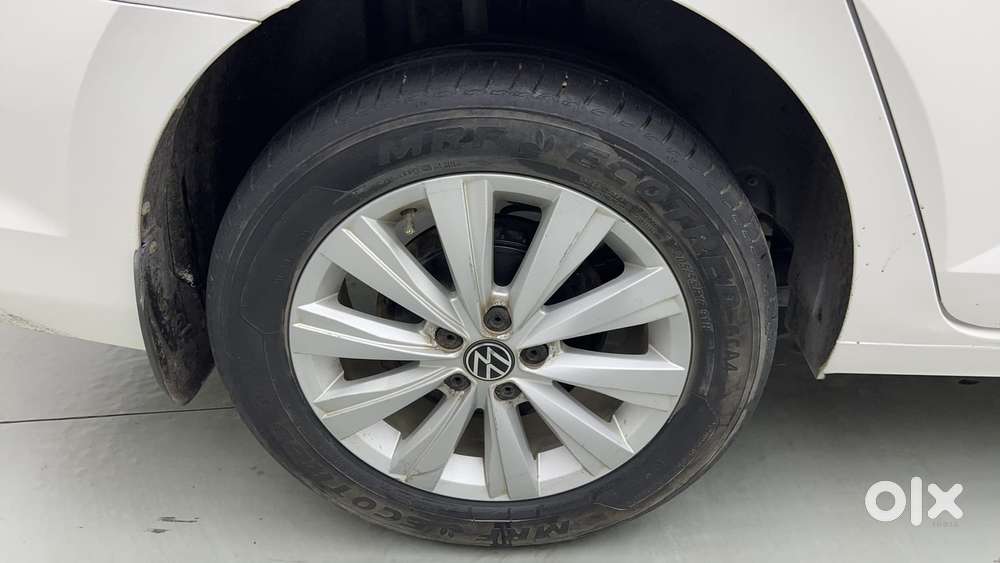 Volkswagen Virtus Highline Plus 1.0 Tsi At, 2022, Petrol