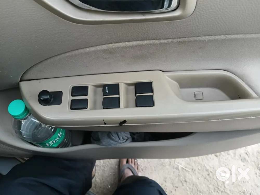 Maruti Suzuki Dzire 1.2 Vxi 2013