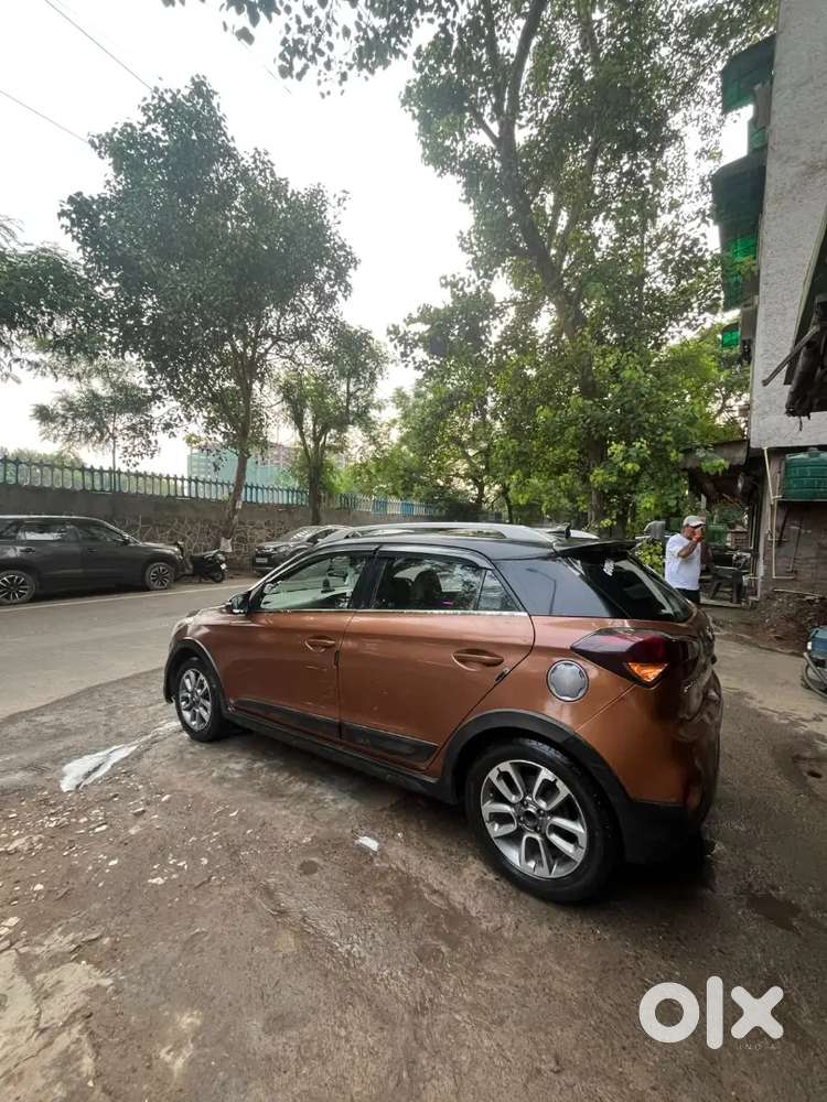 Hyundai I20 Active 2016 Cng & Petrol - 10/10 Condition
