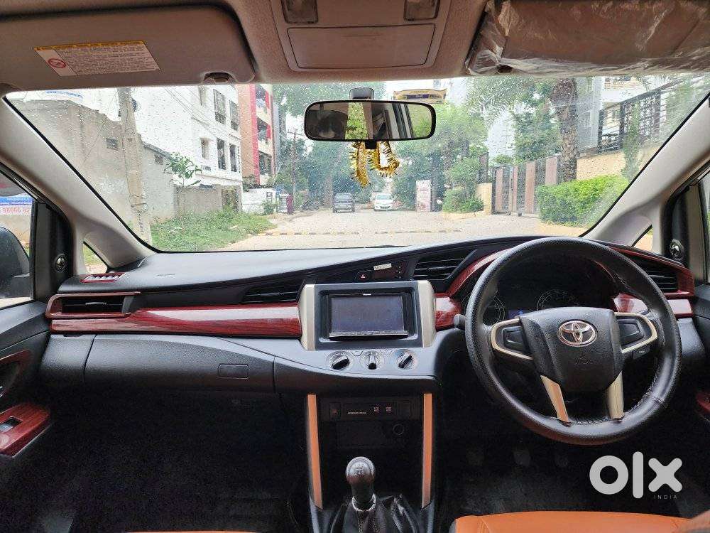 Toyota Innova Crysta 2.4 G Mt 8s, 2017, Diesel