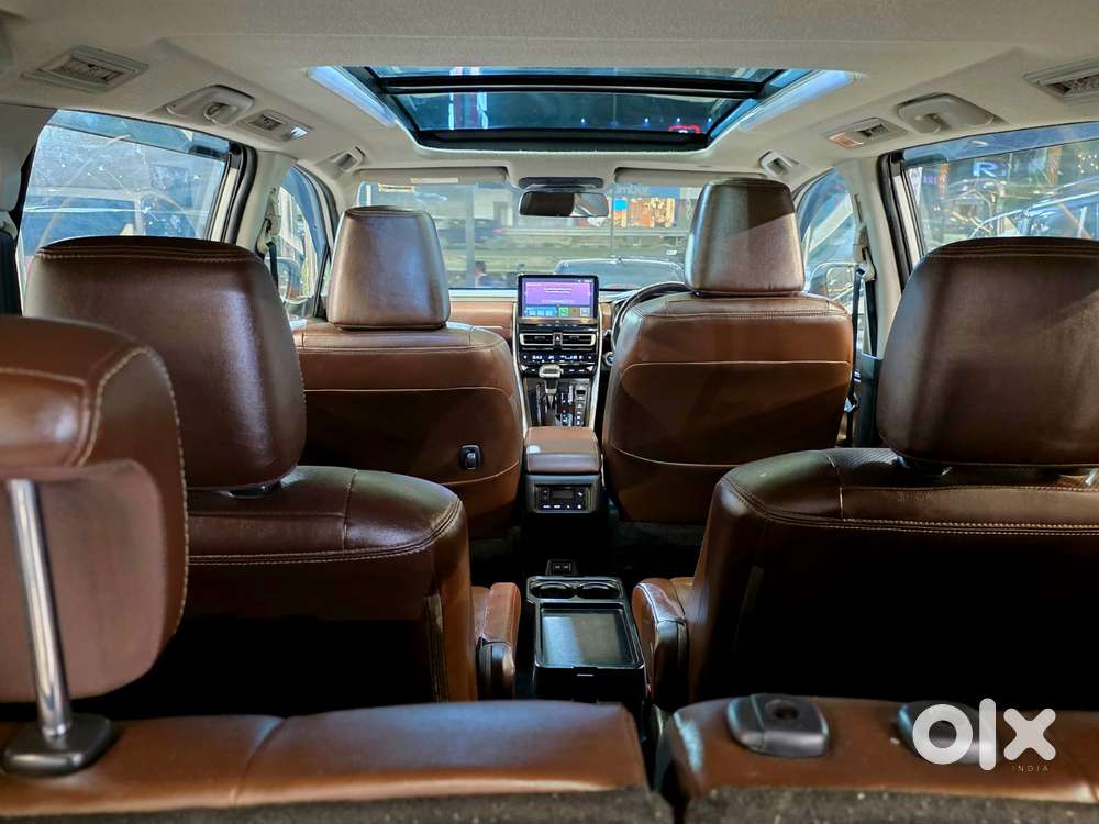 Toyota Innova Hycross 2.0 Zx Hybrid 7 Str, 2023, Cng & Hybrids