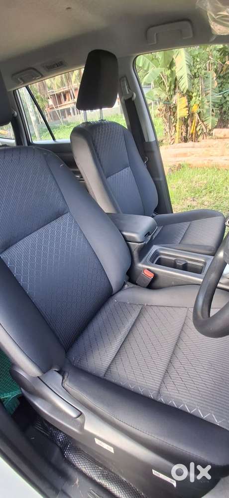 Toyota Innova Hycross 2.0 Vx (o) Hybrid 7 Str, 2024, Petrol