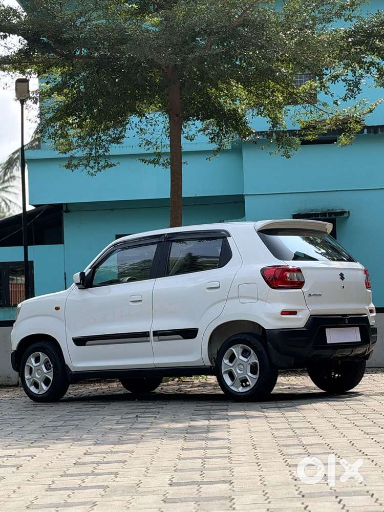 Maruti Suzuki S-presso Vxi Plus Amt, 2022, Petrol