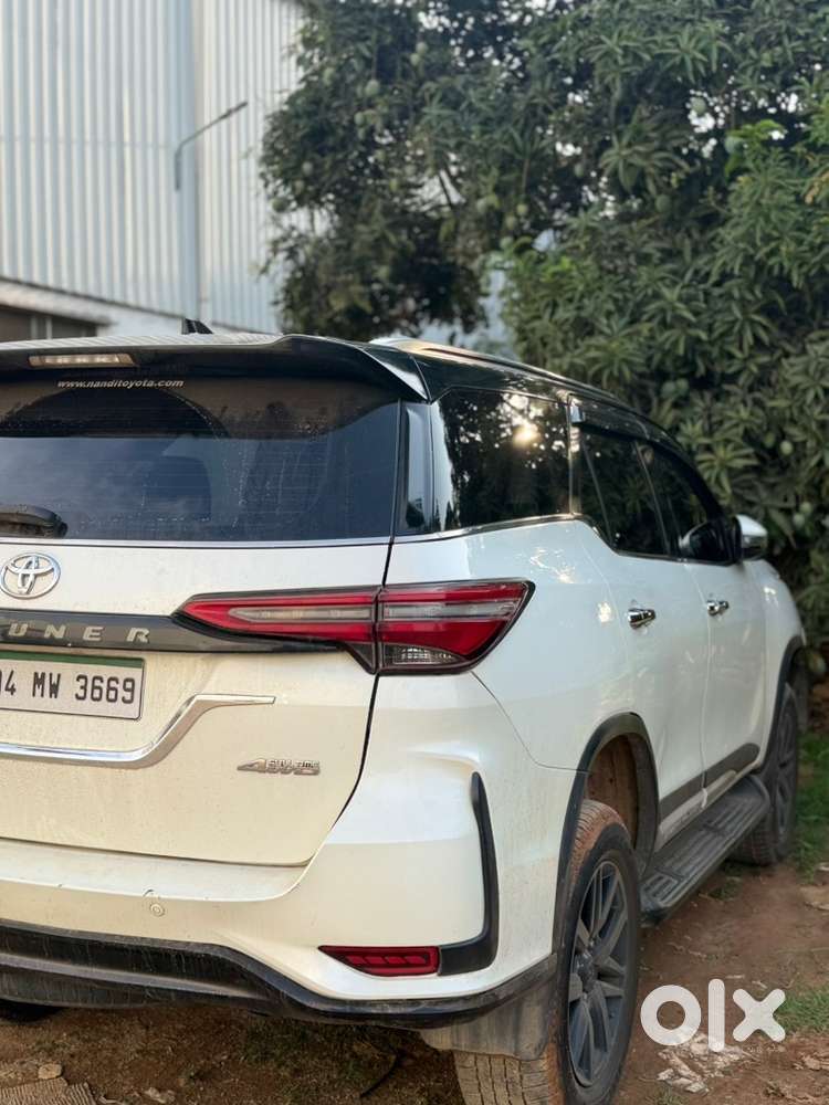 Toyota Fortuner Diesel 100000 Km Driven