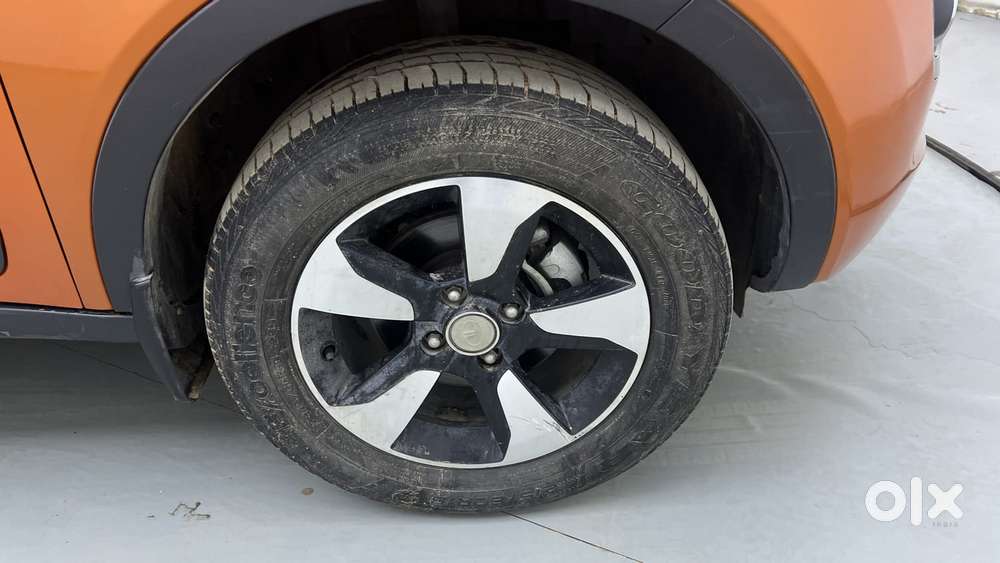 Tata Nexon 1.2 Revotron Xza Plus (o) Dual Tone, 2019, Petrol