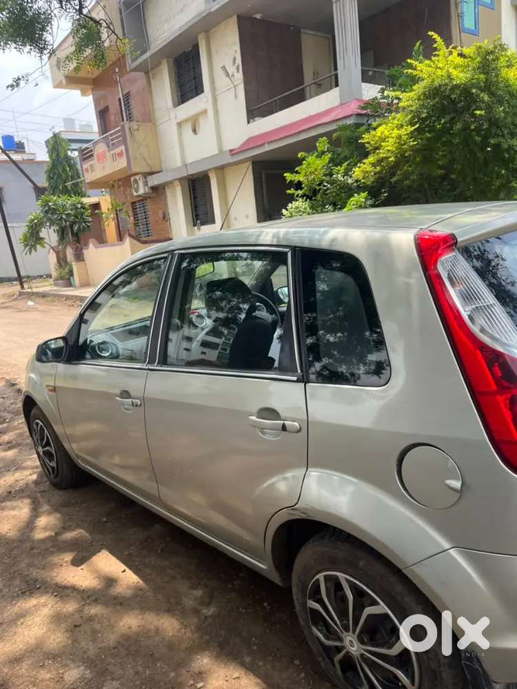Ford Figo Petrol 2011