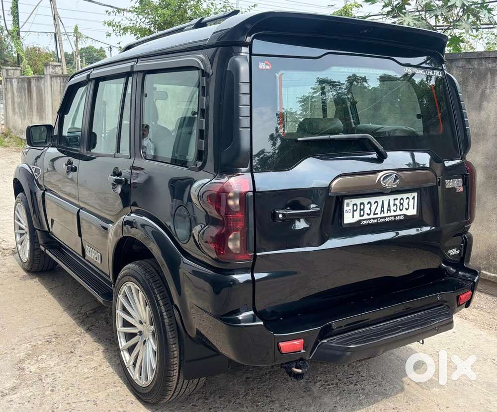Mahindra Scorpio Classic, 2020, Diesel