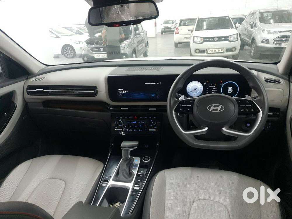 Hyundai Creta 1.5 Sx (o) Ivt Petrol, 2025, Petrol