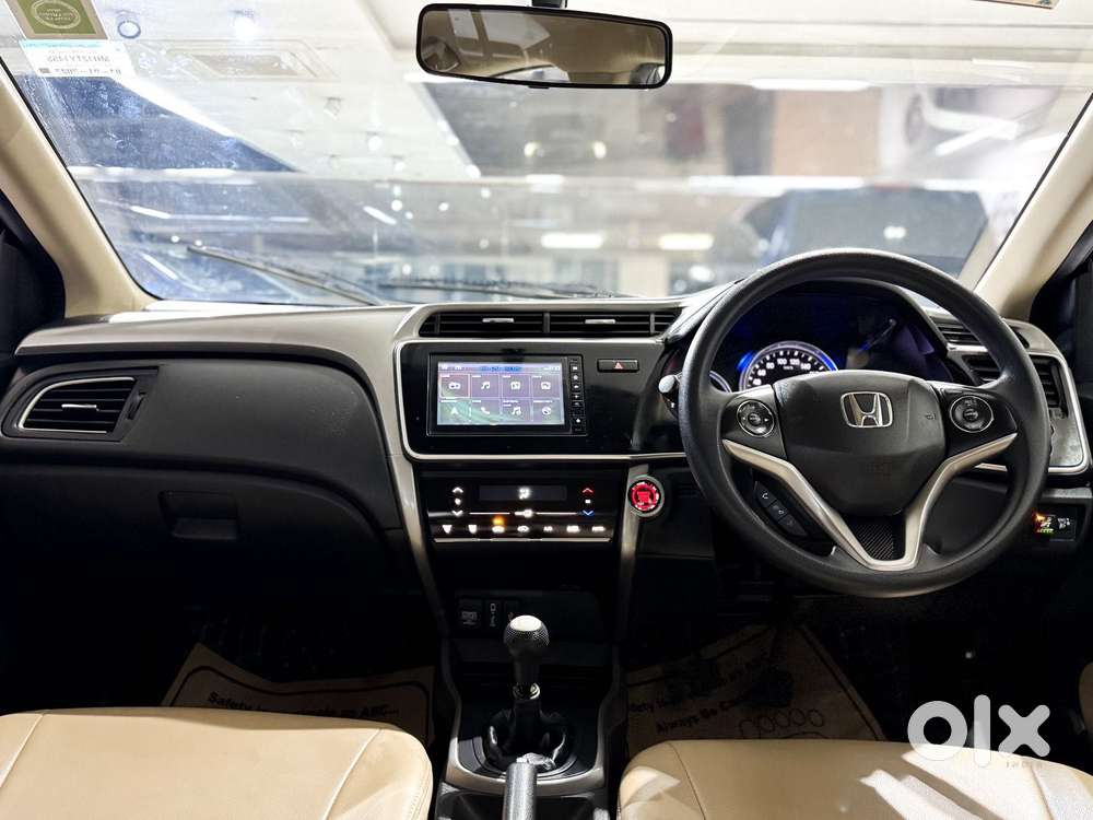 Honda City 1.5 V Cvt I-vtec Mt, 2022, Petrol