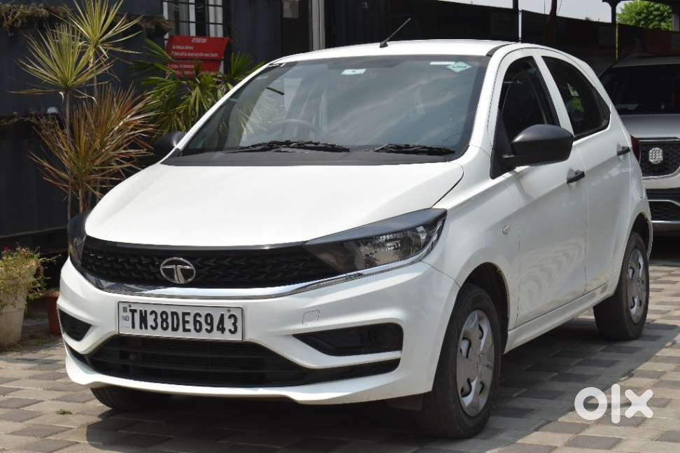 Tata Tiago 1.2 Revotron Xm, 2023, Petrol