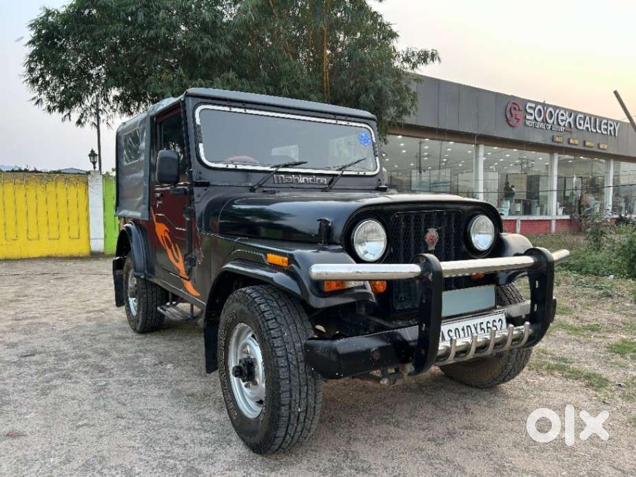 Mahindra Jeep, 2000, Petrol