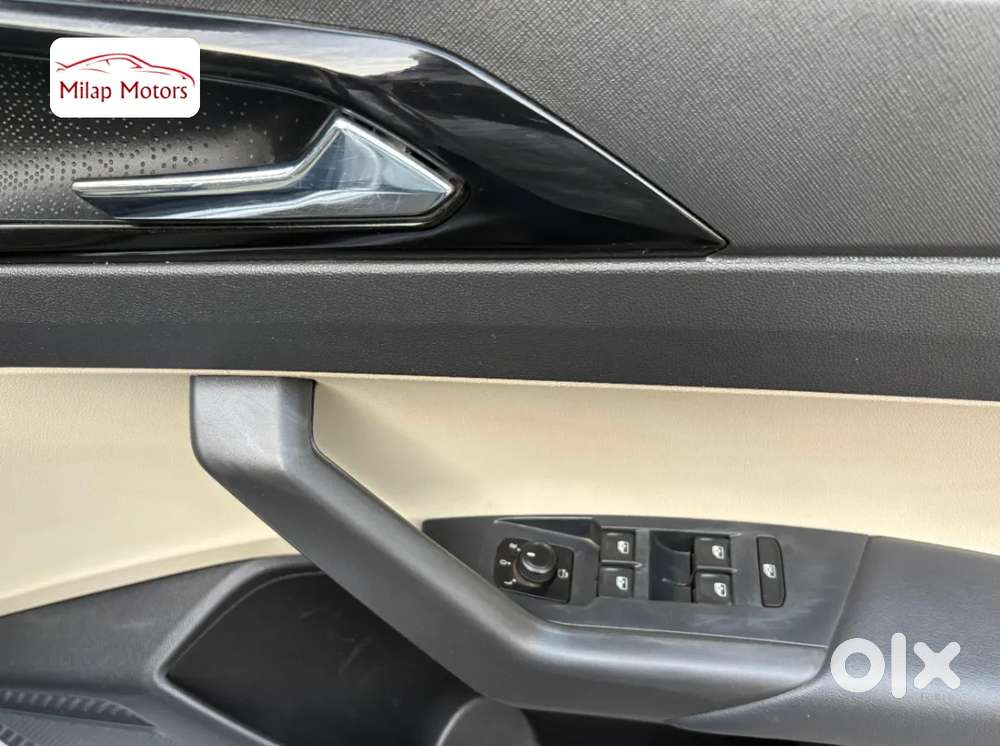 Skoda Slavia Style 1.0l Tsi At, 2022, Petrol
