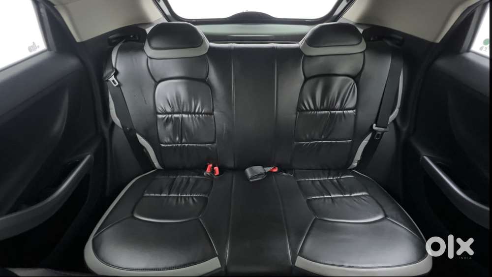 Tata Nexon 1.2 Revotron Xm, 2023, Petrol