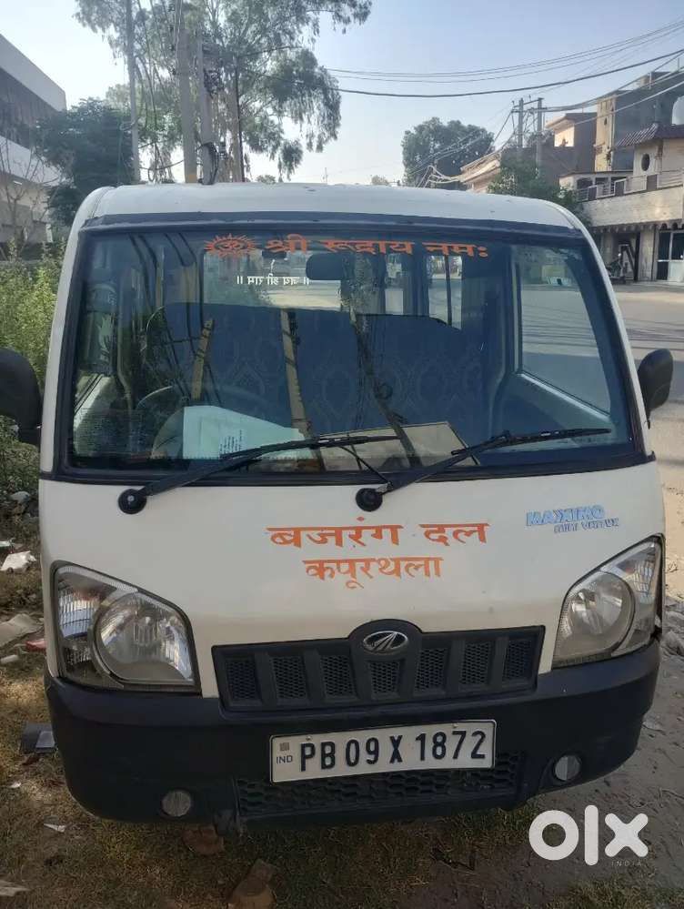 Mahindra Maximo Mini Van