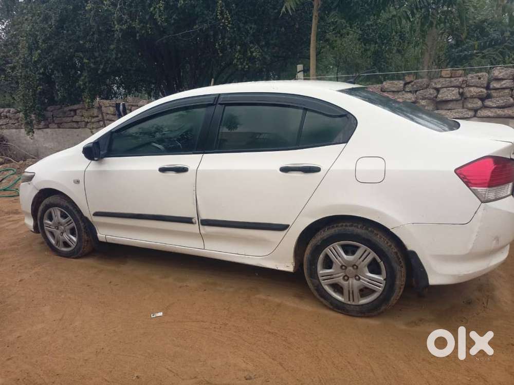 Rj 10 Honda City 2010  टॉप मॉडल  A1 कंडीशन  2029 तक वैध