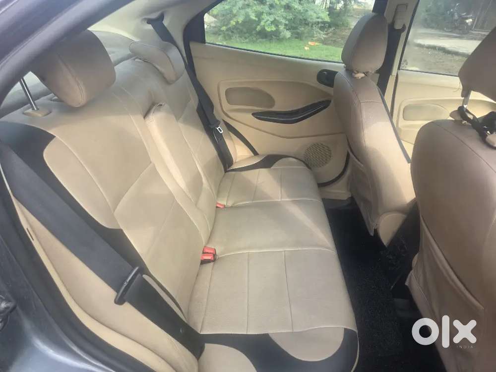Ford Aspire Titanium Blu 2016