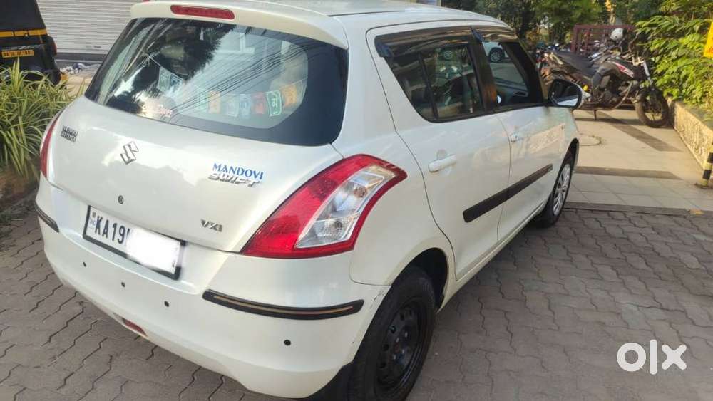 Maruti Suzuki Swift Vxi + Manual, 2012, Petrol